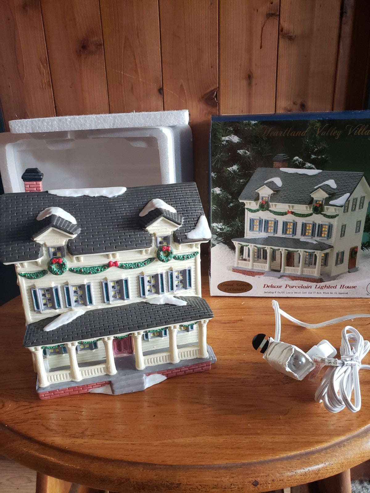 Heartland Valley Village Deluxe Porcelain Lighted House Hand Painted From 1997 HEARTLAND - KOEEK