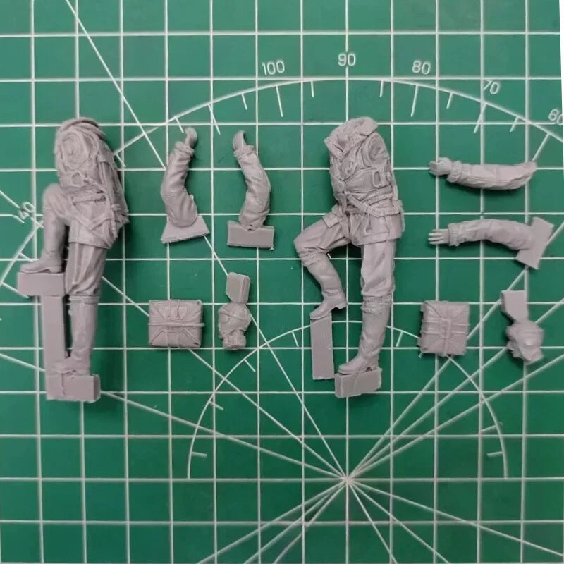 1/32 Resin Figure Model Kit Fighter Pilots 2 Figures Unassembled Unpainted 07FC0E-D4 - KOEEK