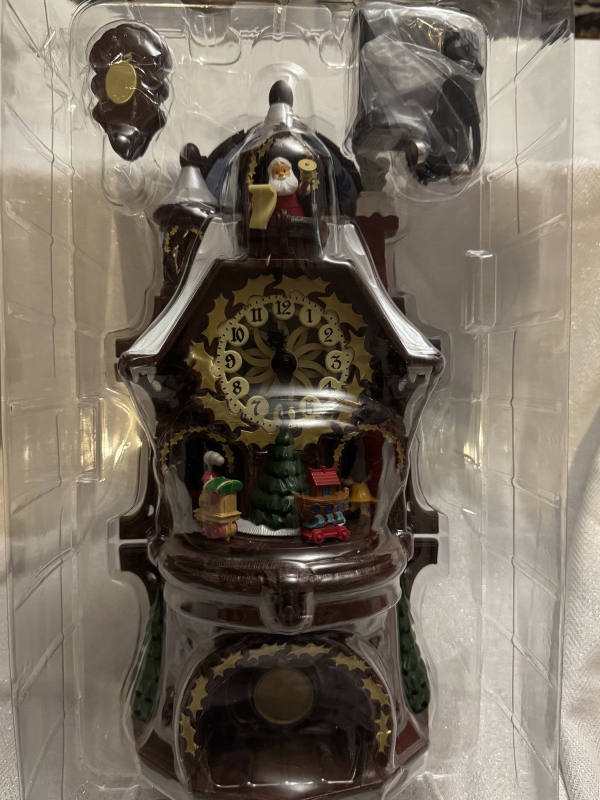 2017 HALLMARK KEEPSAKE SANTA’S CHRISTMAS CLOCK MAGIC LIGHTS SOUND REMOTE UN HALLMARK - KOEEK