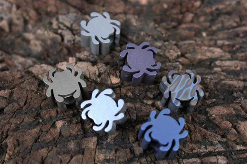 COOL Spider Shaped Lanyard Pendant EDC Knife Tool Beads Titanium Paracord Beads 07FC0E-D4 - KOEEK