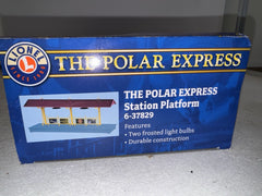 Lionel 6-37829 Lighted Polar Express S or O Scale Train Station Platform / LIONEL - KOEEK