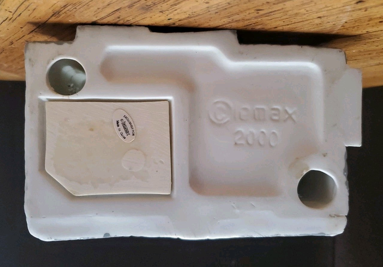 Lemax Caddington Village Kelly's Fine Furniture Porcelain Lighted Christmas LEMAX - KOEEK