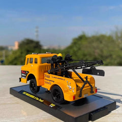 Mack 1:64 Diecast American Truck Model w/ Display Base & Box, Collectible Gift 07FC0E-D4 - KOEEK