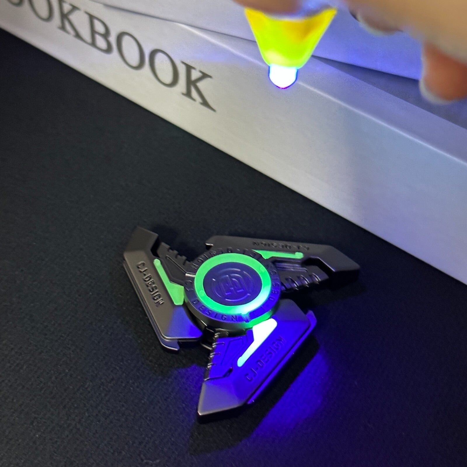 Fingertip Spinner Metal DIY Whirlwind Luminous Finger Edc Decompression Toys 07FC0E-D4 - KOEEK