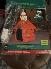 Authentic GEMMY Snoopy On Dog House Lighted 6ft PLEASE READ GEMMY - KOEEK