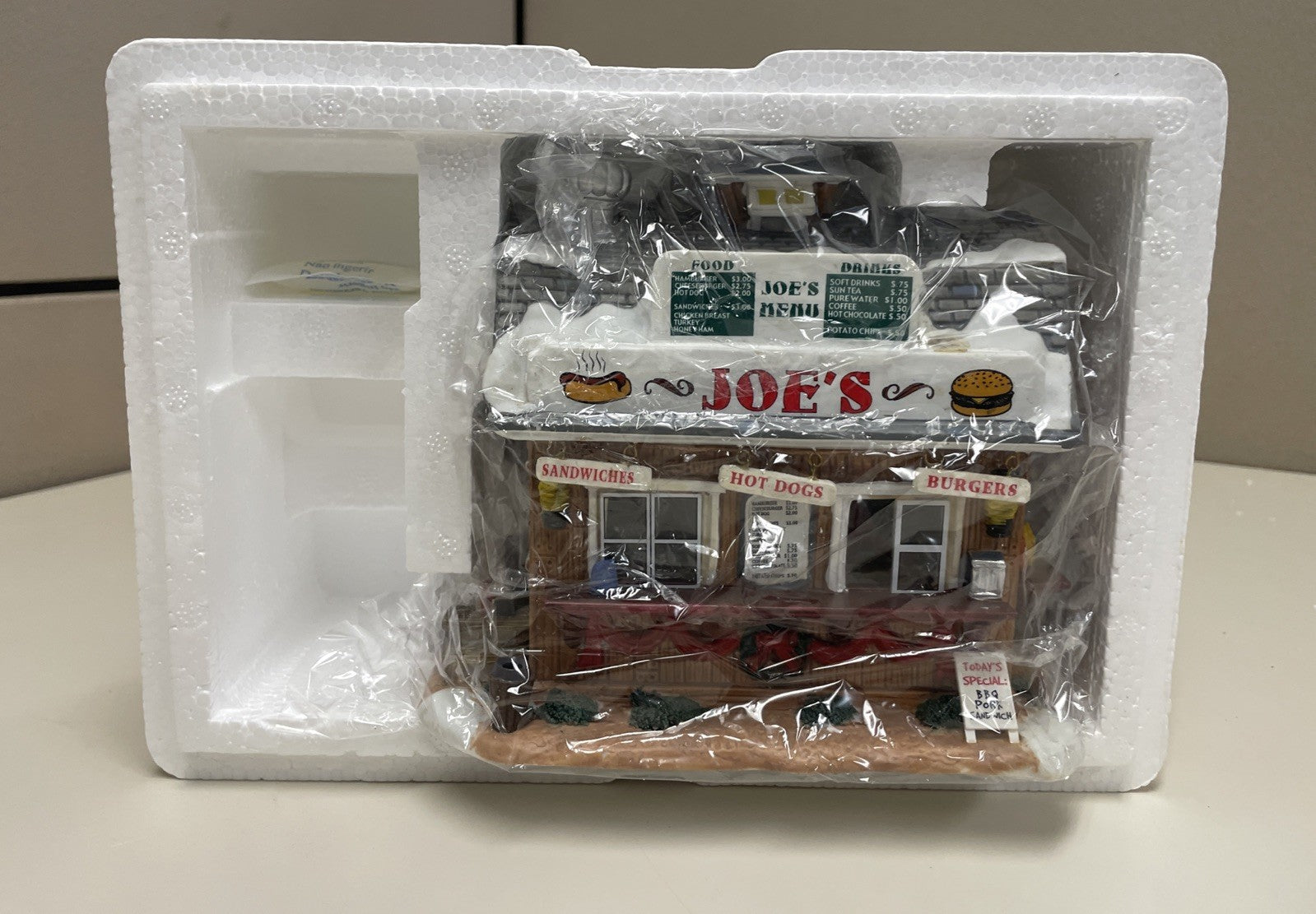 Lemax 55214 Christmas Village Heritage Joe’s Burger & Hot Dog Stand Lighted LEMAX - KOEEK