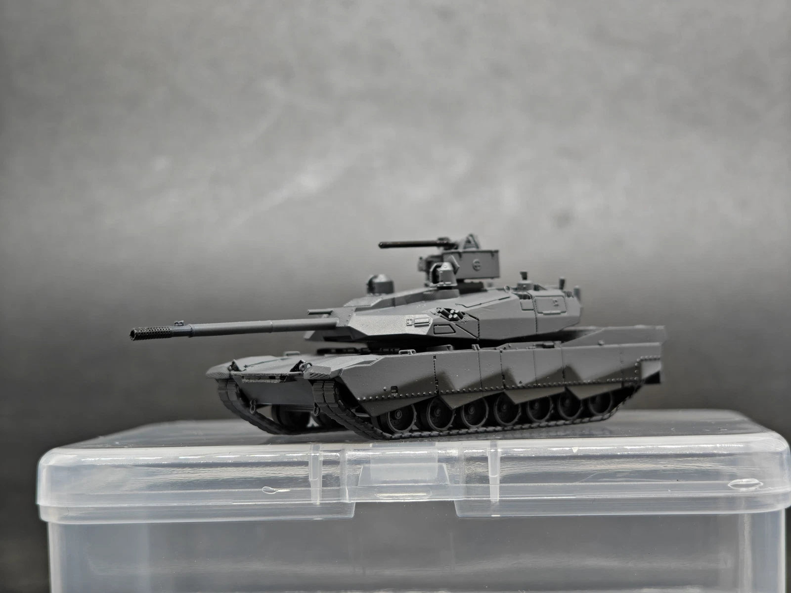USA Abrams x Tank 1/144 Scale Static Model Painted Finished Non-Movable 07FC0E-D4 - KOEEK