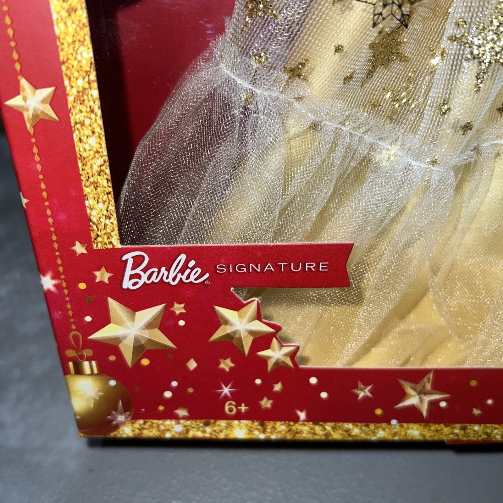Barbie 13" Signature 2023 Holiday Doll Golden Gown, Light Brown Hair BARBIE - KOEEK