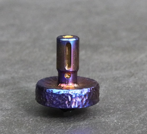 Titanium Alloy Hand Twisting Spinning Top Gyro Gyroscope Hand engraving Gyro Toy 07FC0E-D4 - KOEEK