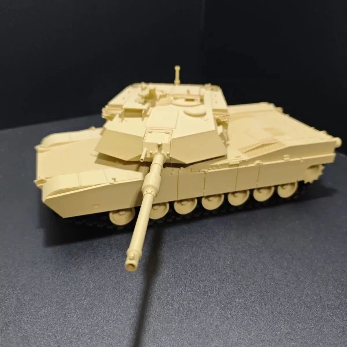 1:35M1A1 Abrams Tank Finished Model Rotatable Turret Movable Tracks Display 07FC0E-D4 - KOEEK