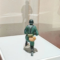 WW2 German Soldier Kneeling Firing 1/35 Resin Figure Hand Painted Model 07FC0E-D4 - KOEEK