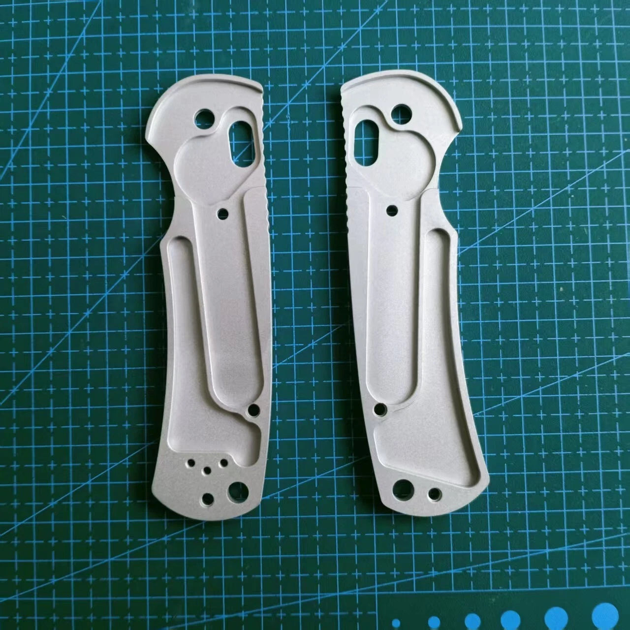 1 Pair Silver Aluminum Handle Scales for Benchmade Griptilian 550/551 Knives 07FC0E-D4 - KOEEK