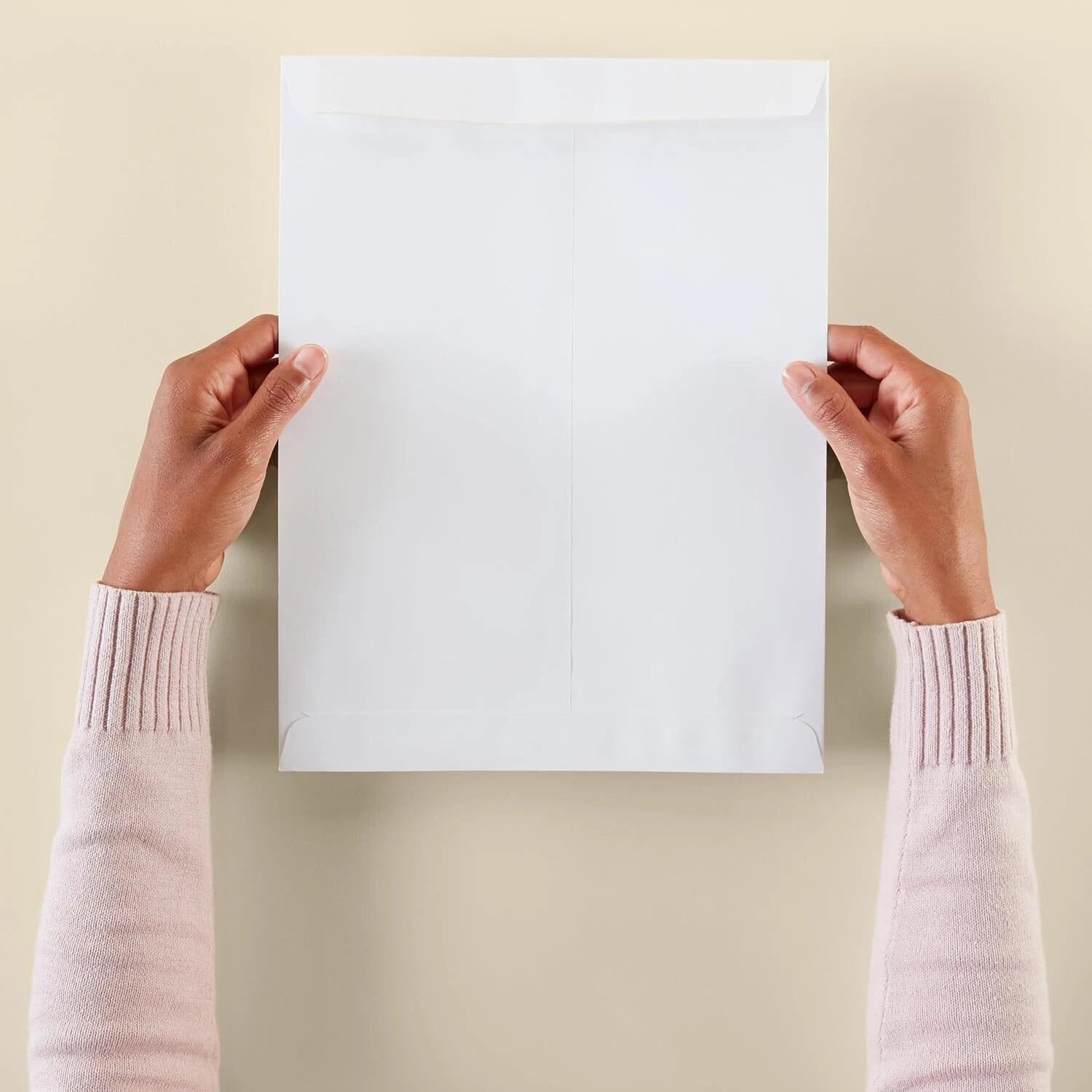 Catalog Mailing Envelopes, Peel and Seal, 10x13 inches, White, Pack of 250 07FC0E-D4 - KOEEK