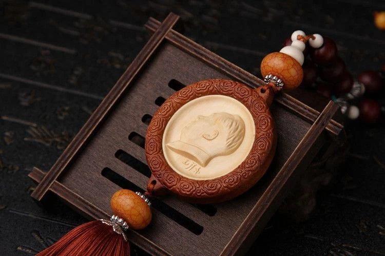 Mao Zedong Portrait Car Hanging Pendant Great Leader Amulet Rearview Mirror 07FC0E-D4 - KOEEK