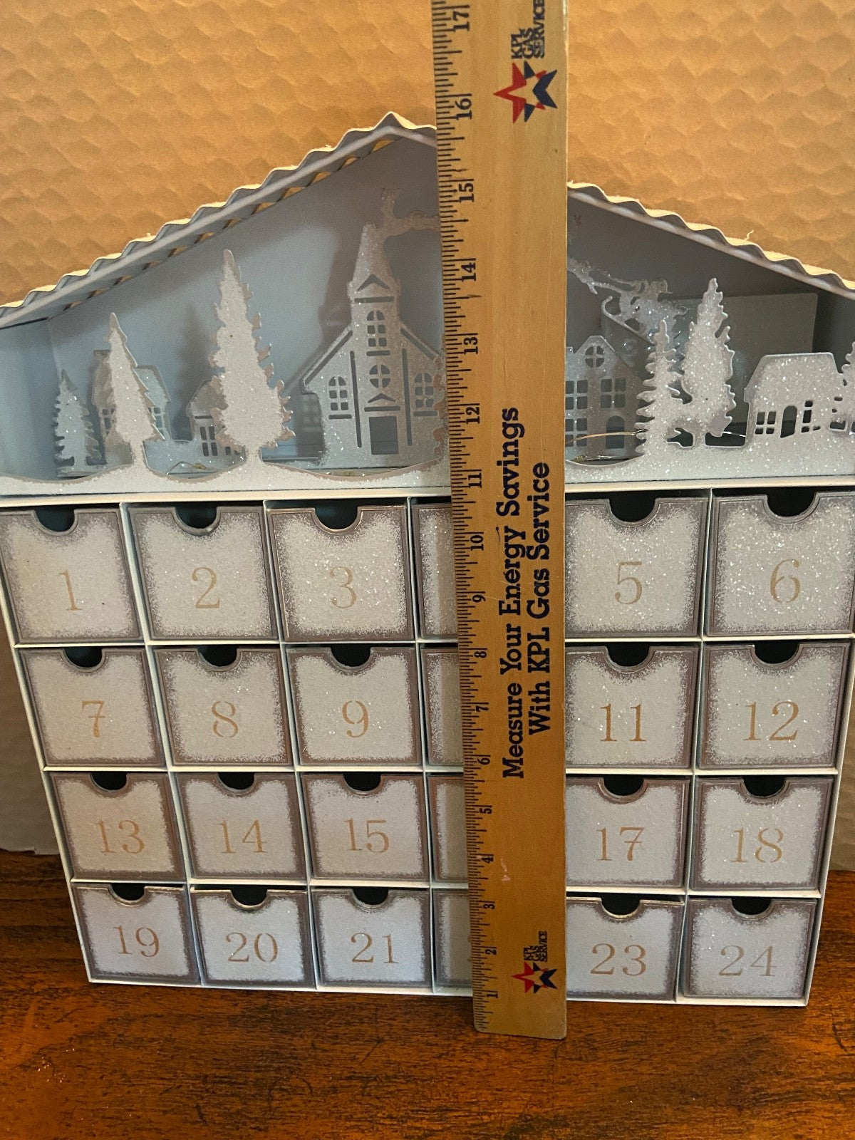 Advent Calendar 24 Doors Costco Metal w/ Lighted  Christmas Scene NIB COSTCO - KOEEK