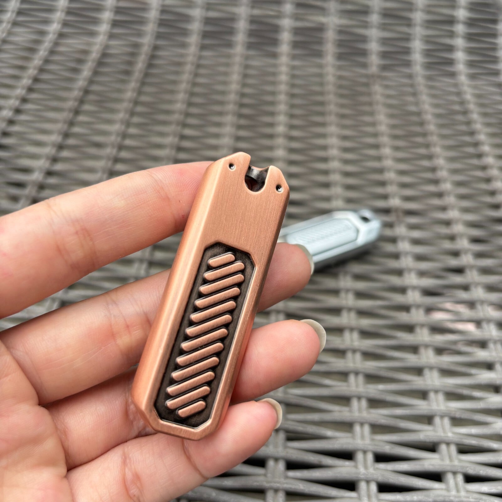 EDC fingertip rebound push card mini fingertip toy relieves adult stress 07FC0E-D4 - KOEEK