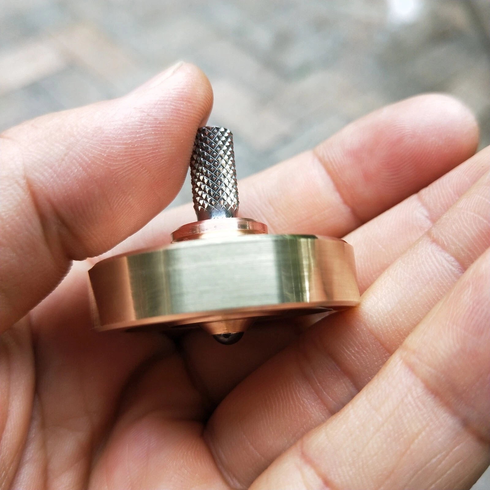 Brass Hand Twisting Spinning Top Handmade Gyro Gyroscope Spinner Toy 07FC0E-D4 - KOEEK