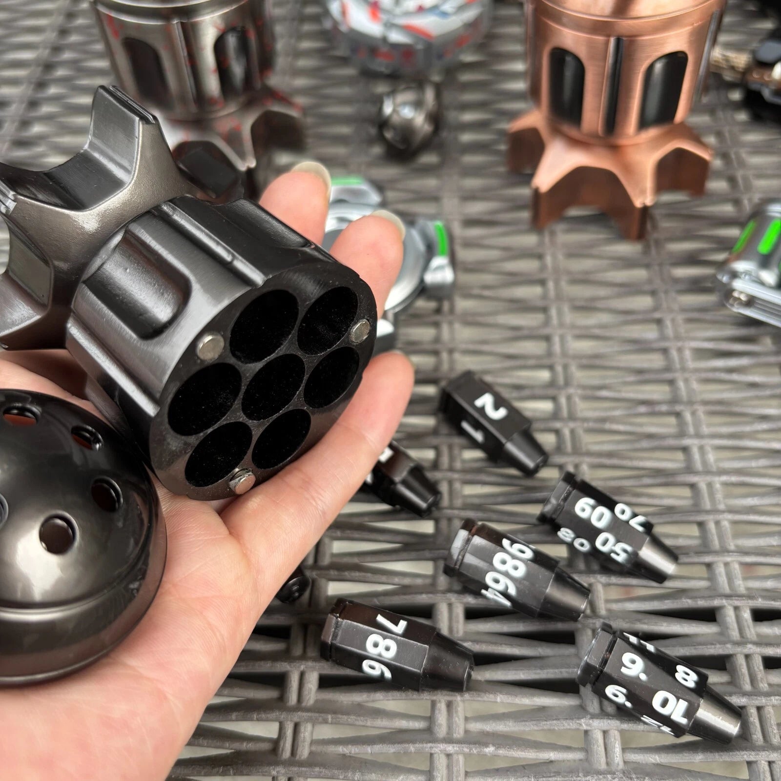 Revolver Bullet Dice Set Finger Spinning Multifunctional Game Prop EDC Metal Toy 07FC0E-D4 - KOEEK