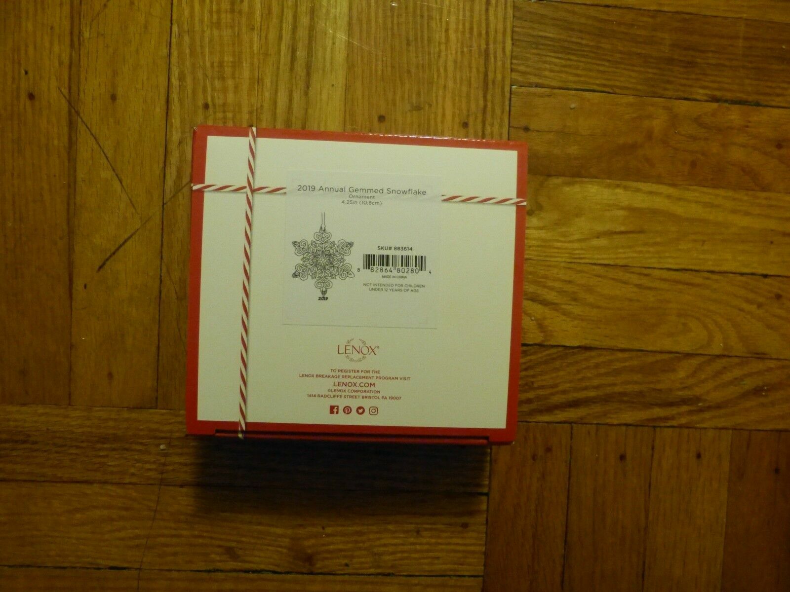 Lenox 2019 Gemmed Snowflake Ornament Annual Christmas Red & Green Crystals LENOX - KOEEK