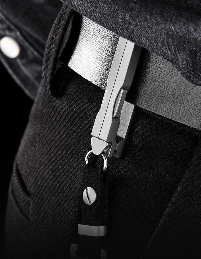 EDC Titanium Keychain Fast Release Belt Buckle with Tweezers Portable Key Chain 07FC0E-D4 - KOEEK