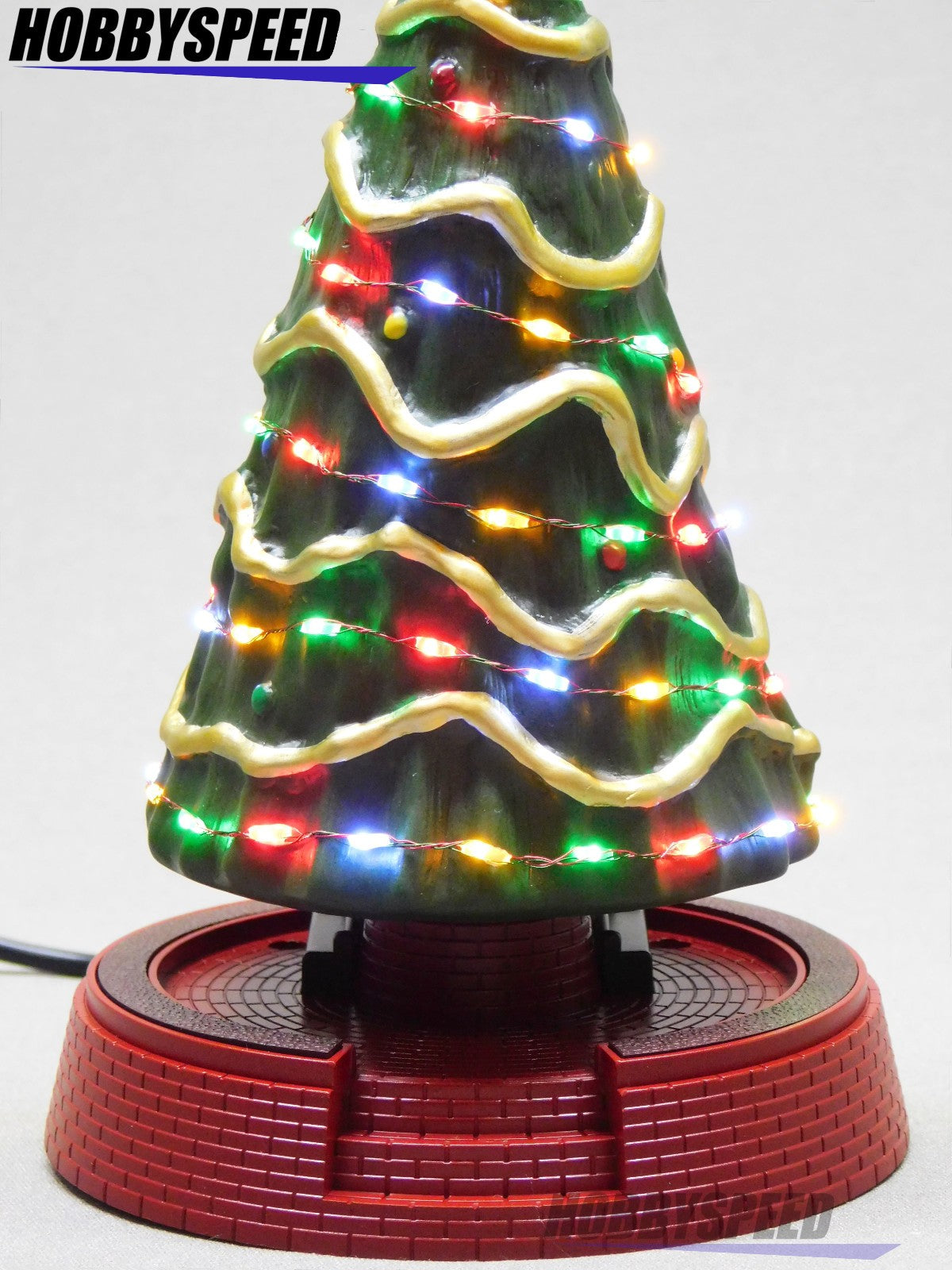 MTH RAILKING TOWN SQUARE CHRISTMAS TREE W/LED CHRISTMAS LIGHTS O GAUGE 30-11096 MTH - KOEEK