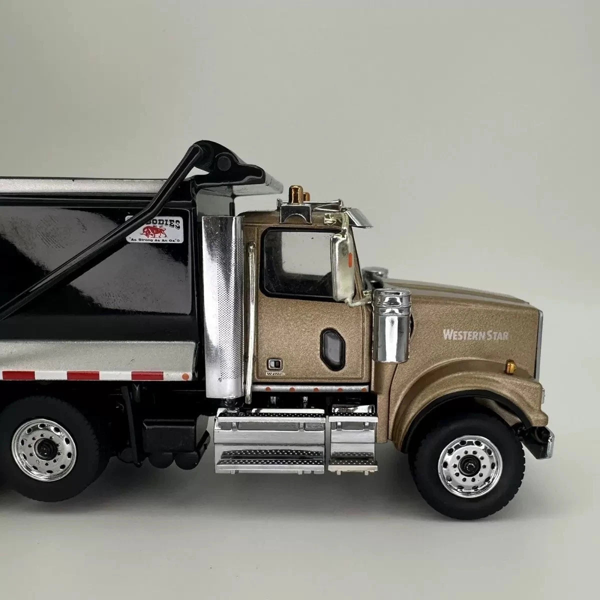 DM 1/50 WESTERN STAR 4900 SFFA Tandem Axle DUMP TRUCK Diecast Model Car 71080 07FC0E-D4 - KOEEK