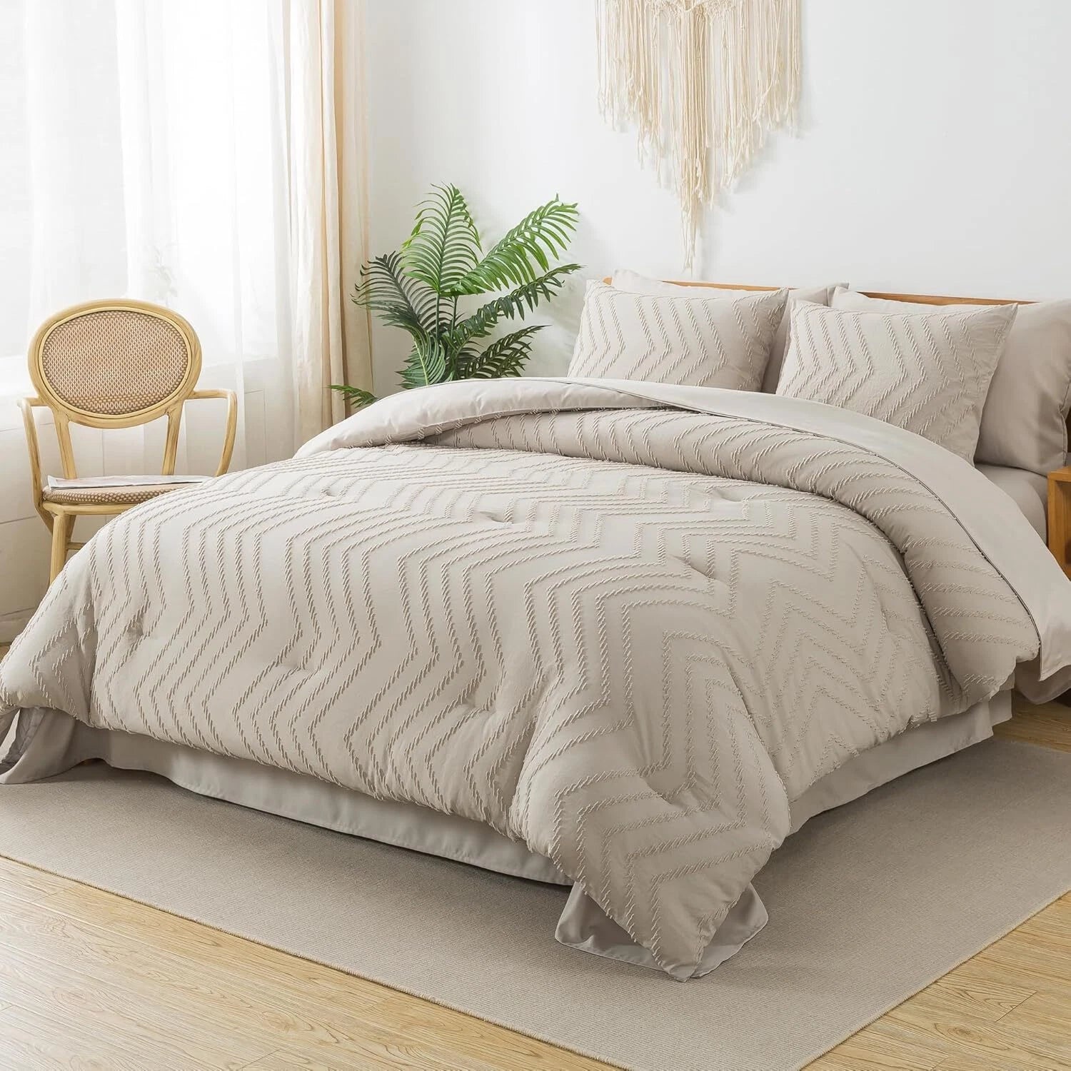 King with Shams Beige Comforter Set - 7 Piece Chevron Tufted Bedding Set 07FC0E-D4 - KOEEK