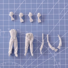 1/35 Resin Model Kit British Tanker Loading Ammo 2 Figures Unassembled Unpainted 07FC0E-D4 - KOEEK