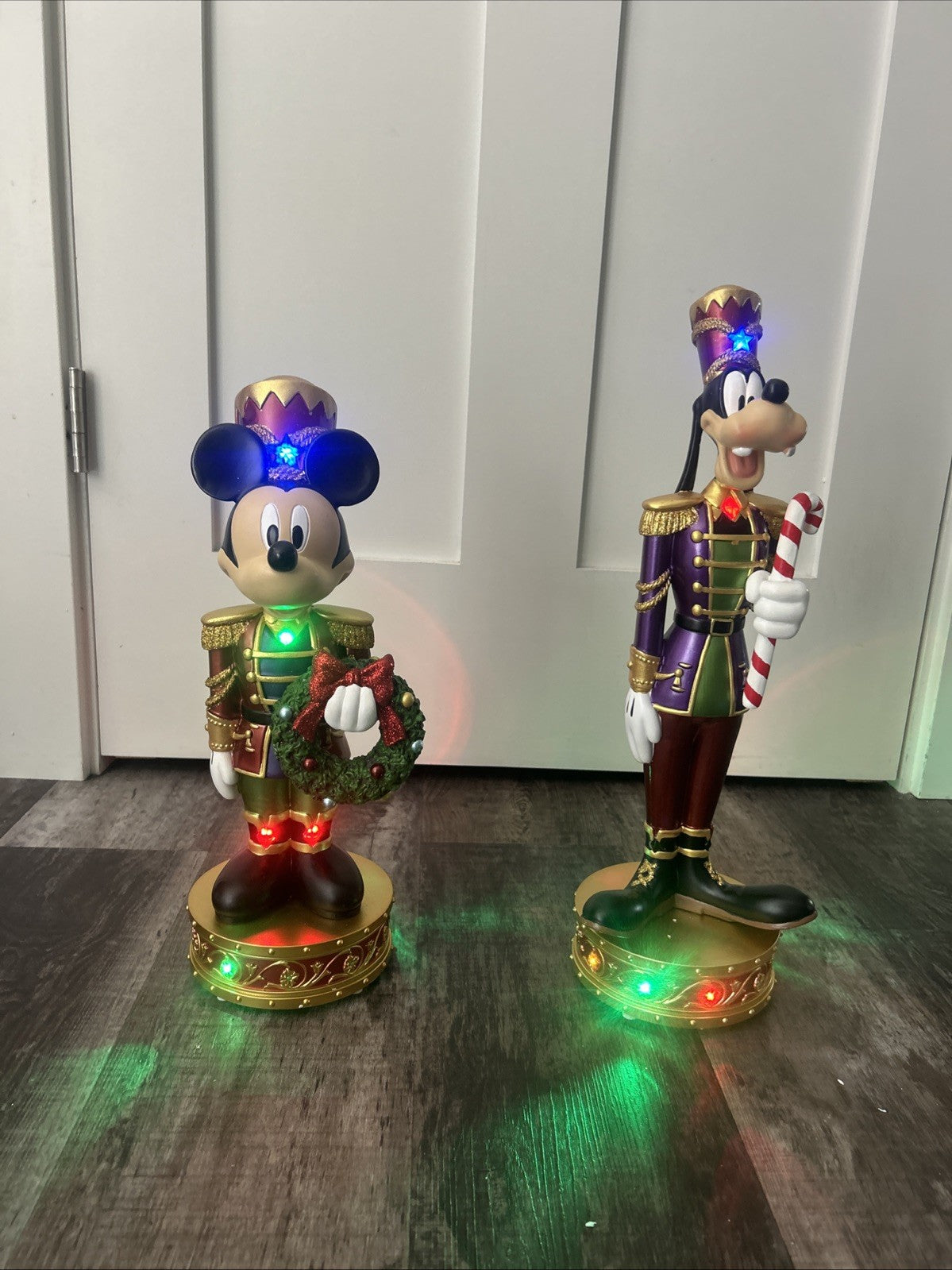 Disney Christmas Mickey Mouse & Goofy 18” NUTCRACKER SET Lights & Music Statues DISNEY - KOEEK