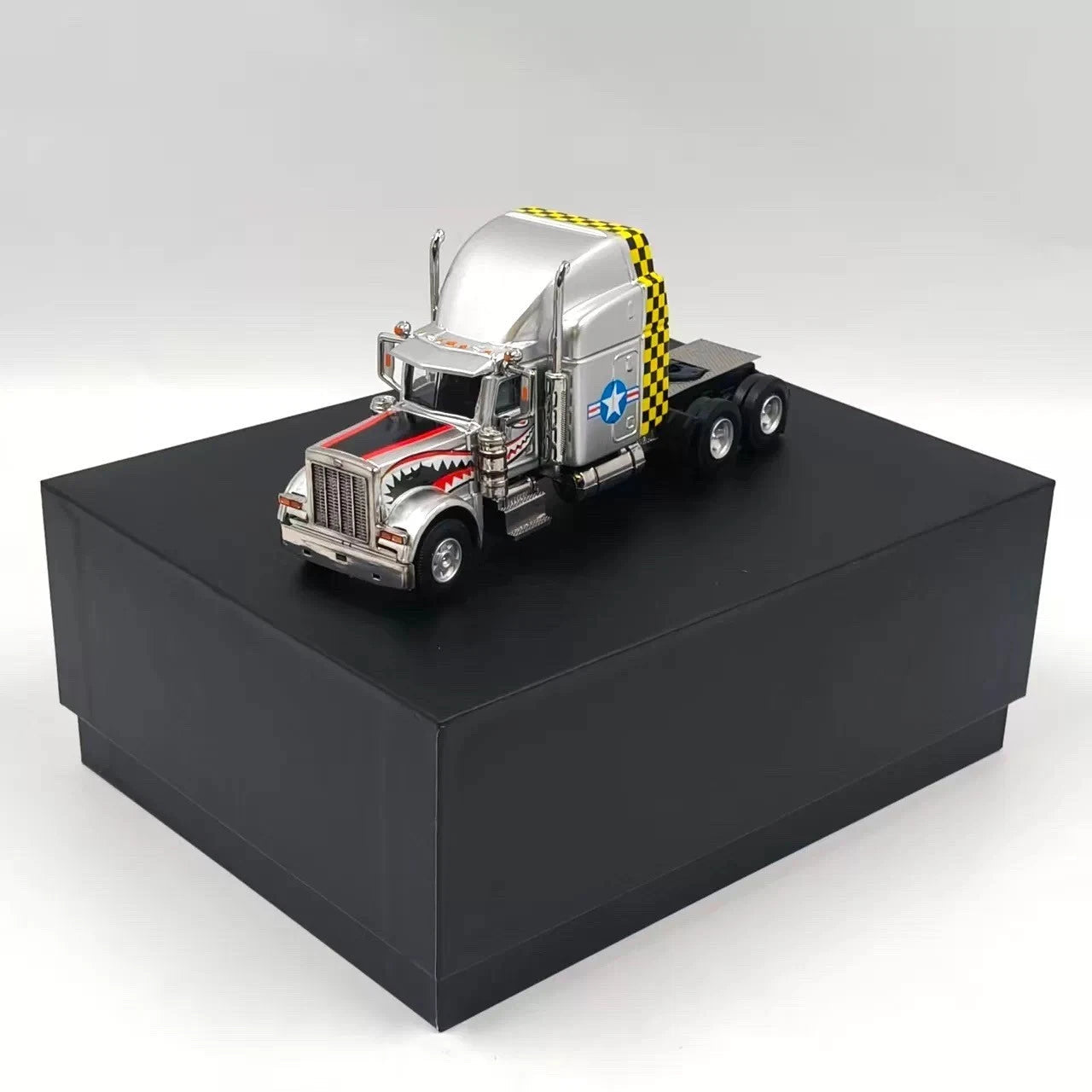 Fine Works 1:64 Peterbilt Semi Truck Tractor Diecast Model With Box Collectible 07FC0E-D4 - KOEEK