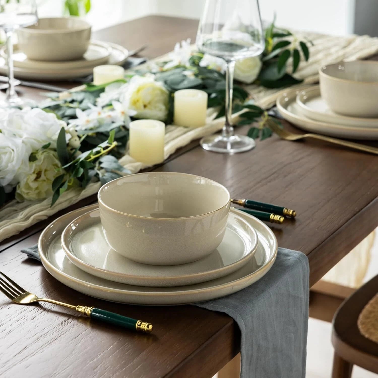 4 Person Stoare Dinnerware Set, Round Reactive Glaze Ceramic Set 07FC0E-D4 - KOEEK