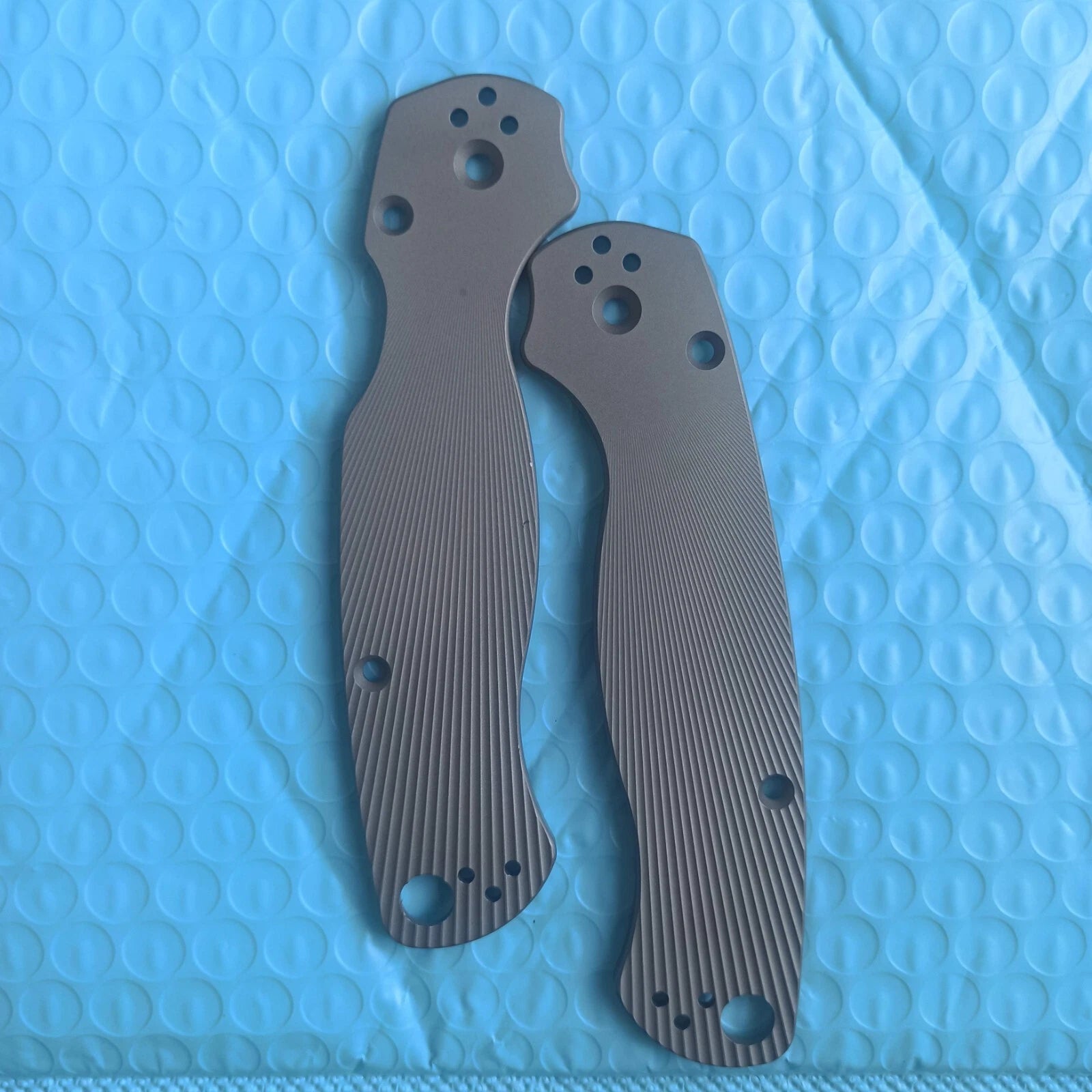 1 Pair Titanium Alloy Knife Handle Scales for Spyderco C81 Para 2 Folding Knives 07FC0E-D4 - KOEEK
