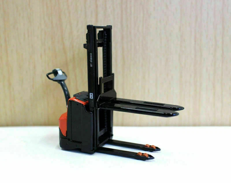 1/24 Scale Vehicle Truck BT Staxio Forklift Model Electric Stacker Diecast Toy 07FC0E-D4 - KOEEK