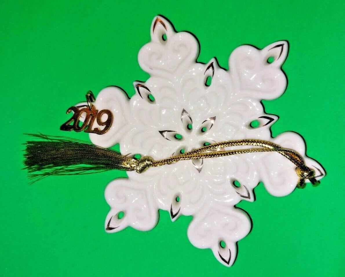 Lenox 2019 Gemmed Snowflake Ornament Annual Christmas Red & Green Crystals LENOX - KOEEK