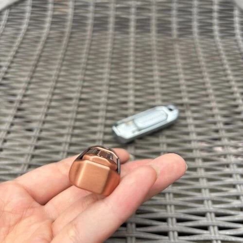 EDC fingertip rebound push card mini fingertip toy relieves adult stress 07FC0E-D4 - KOEEK